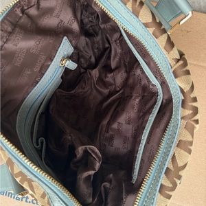 Used MK purse. Been sitting on closet taking up space.